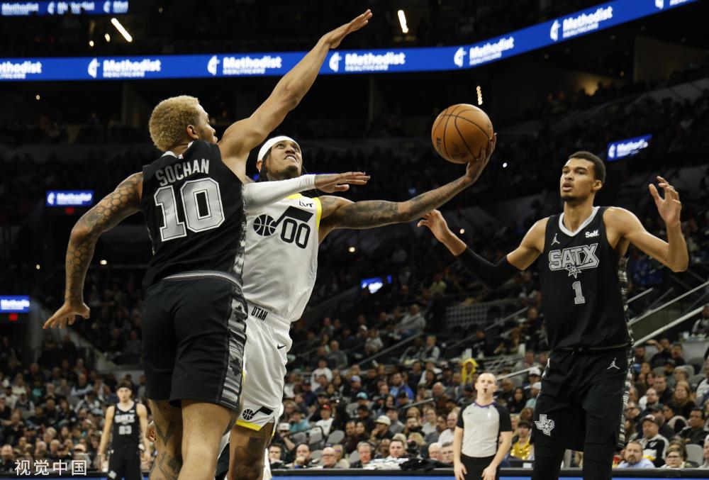 球迷持续关 球迷持续关